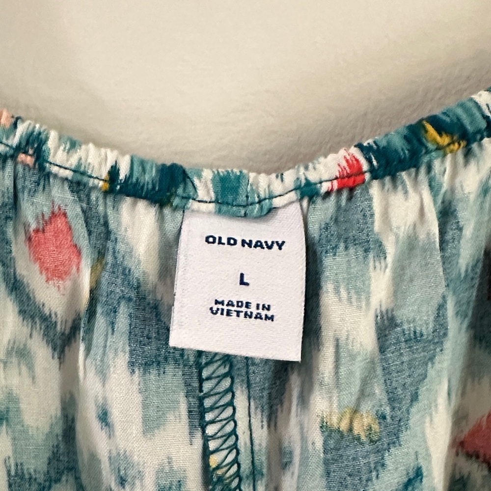 Old Navy Multicolor Patterned Top - Picture 2 of 4